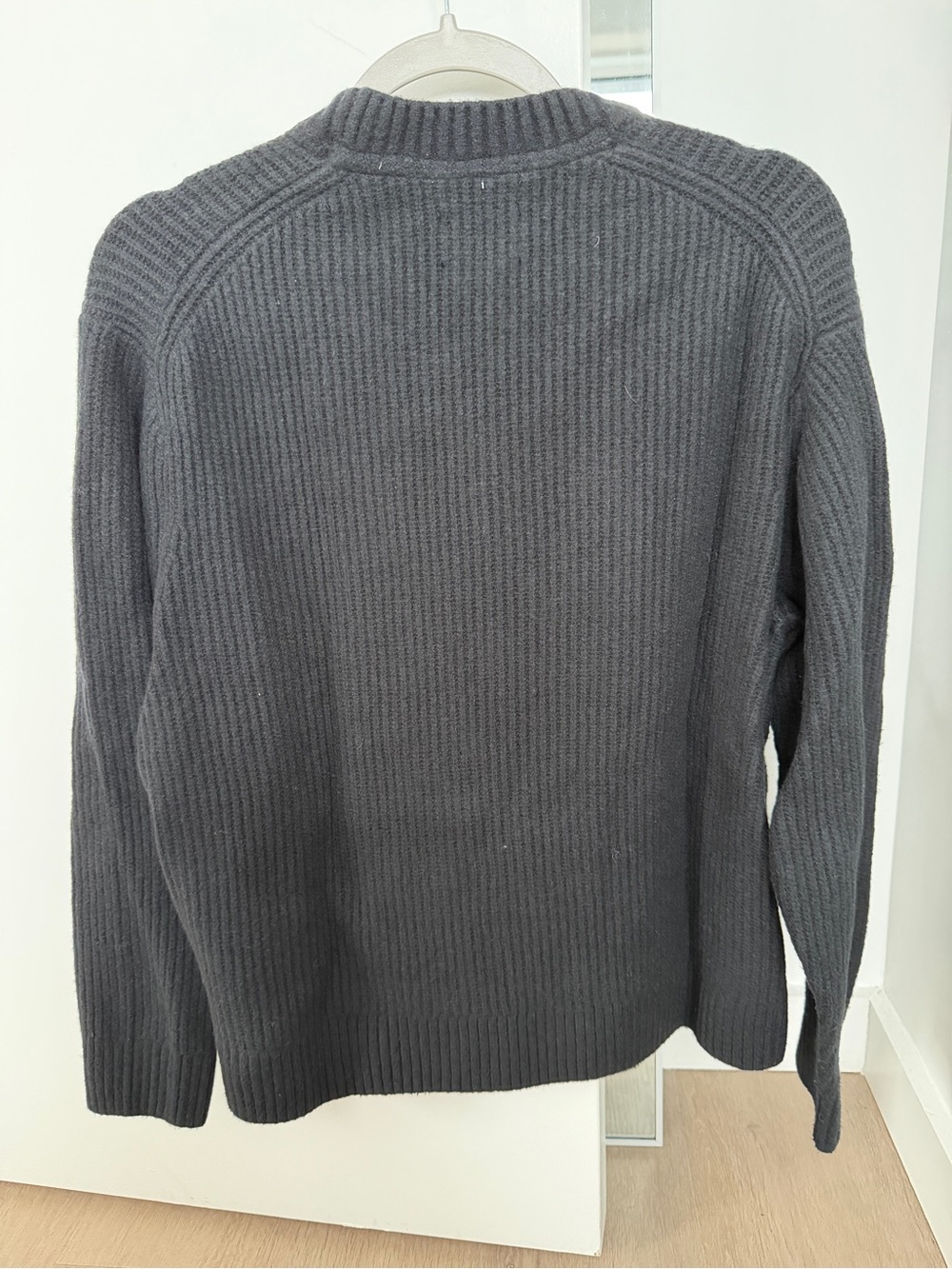 Abercrombie & Fitch Charcoal Ribbed Crewneck Sweater - Picture 2 of 2